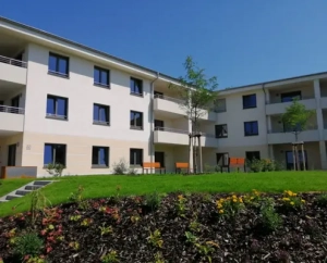 Seniorenwohnen Uhrturm Fassade